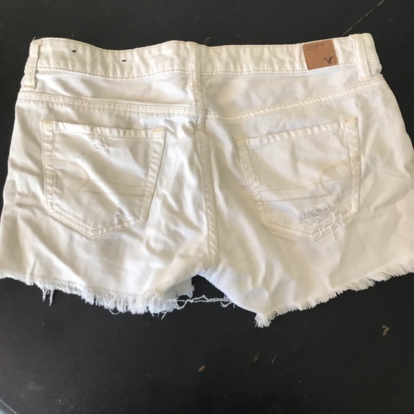 American Eagle white shorts size 6 - Picture 2 of 3